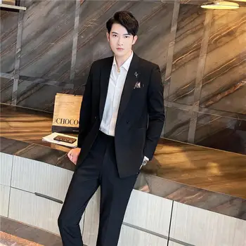 2 Pieces Vyriškas laisvalaikio kostiumas 2023 Nauja korėjietiška versija Juodas plonas prigludęs ir gražus jaunikio vestuvinis kostiumas Dviejų dalių vyriški